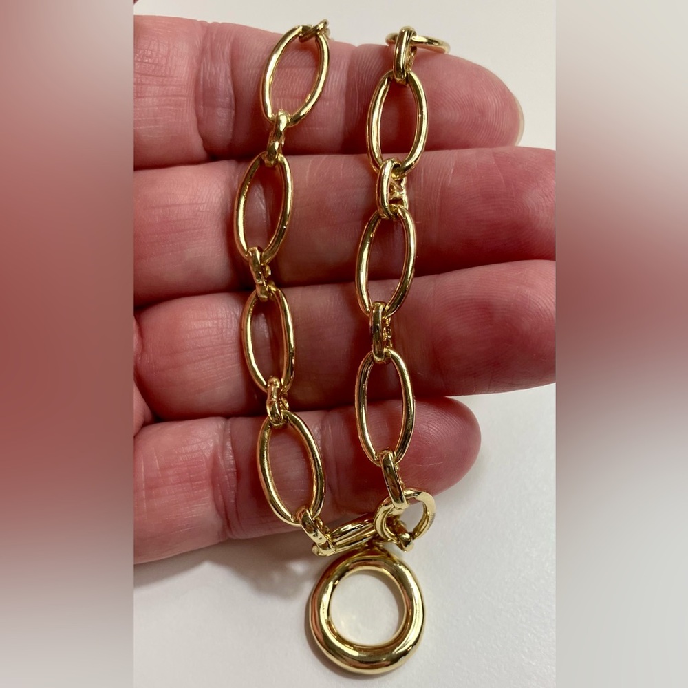 Avon Gold-Tone Link Bracelet with Circular Charm